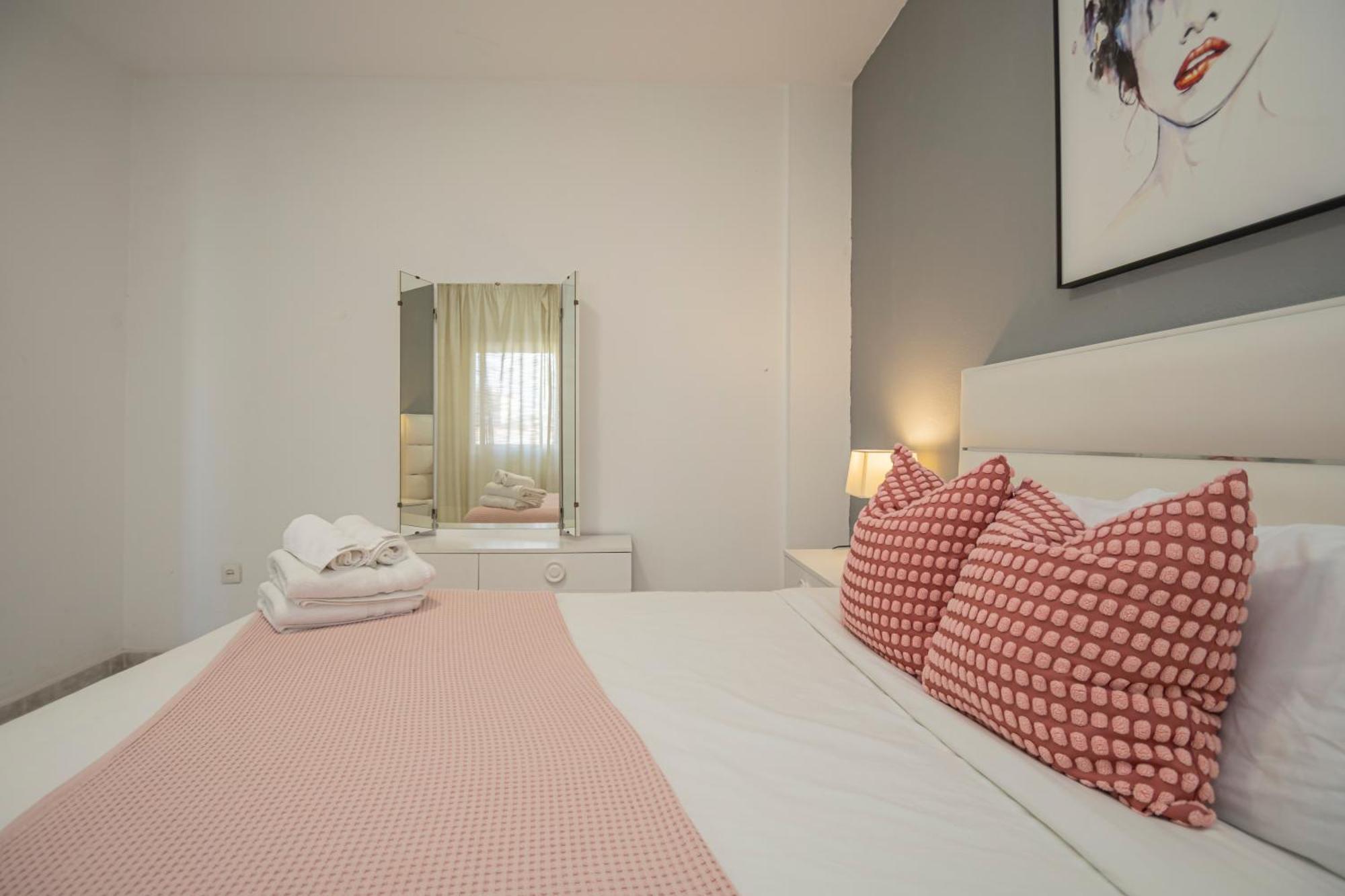 Appartement Perfect Getaway In Triana - 15M Walk Giralda à Séville Extérieur photo