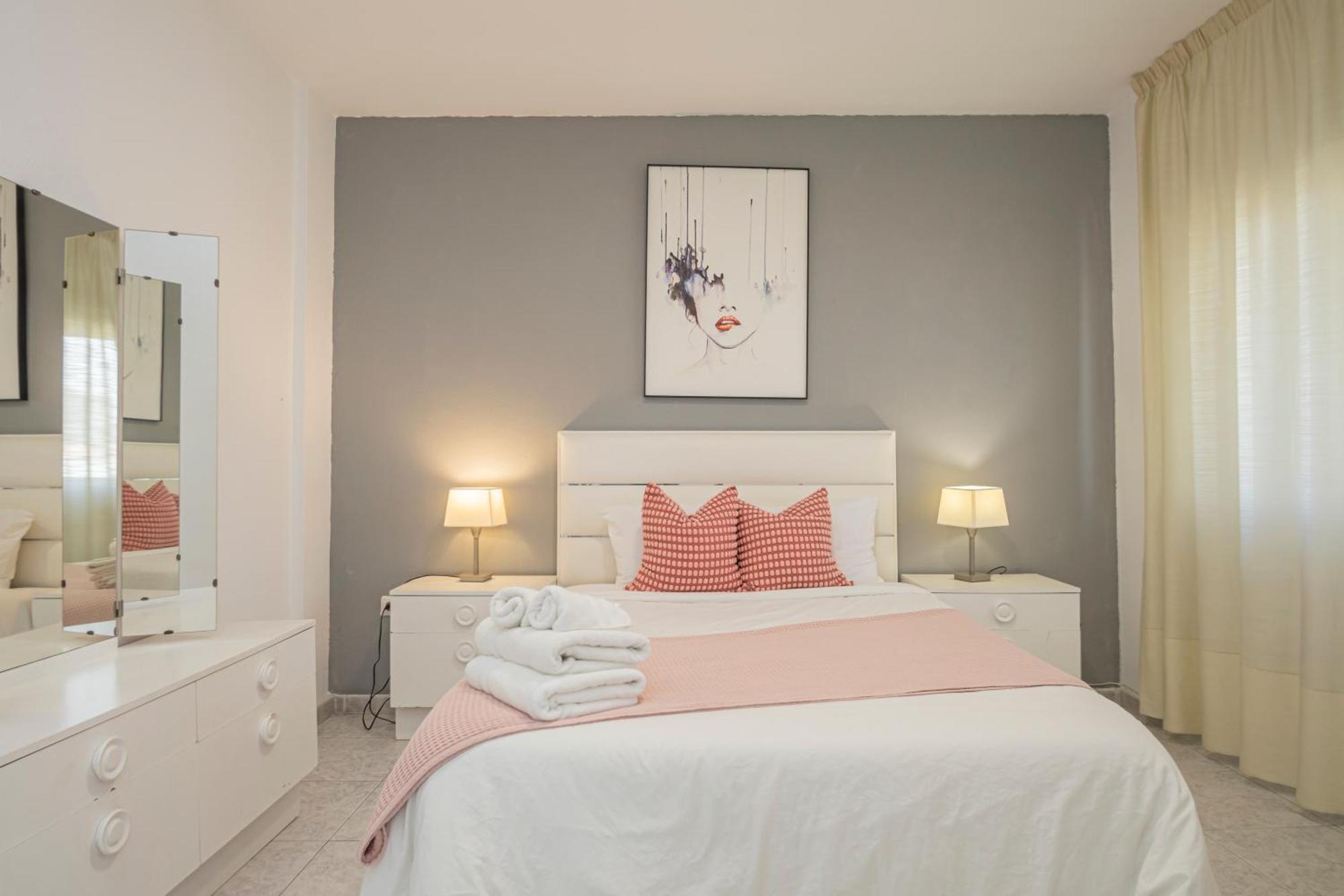 Appartement Perfect Getaway In Triana - 15M Walk Giralda à Séville Extérieur photo